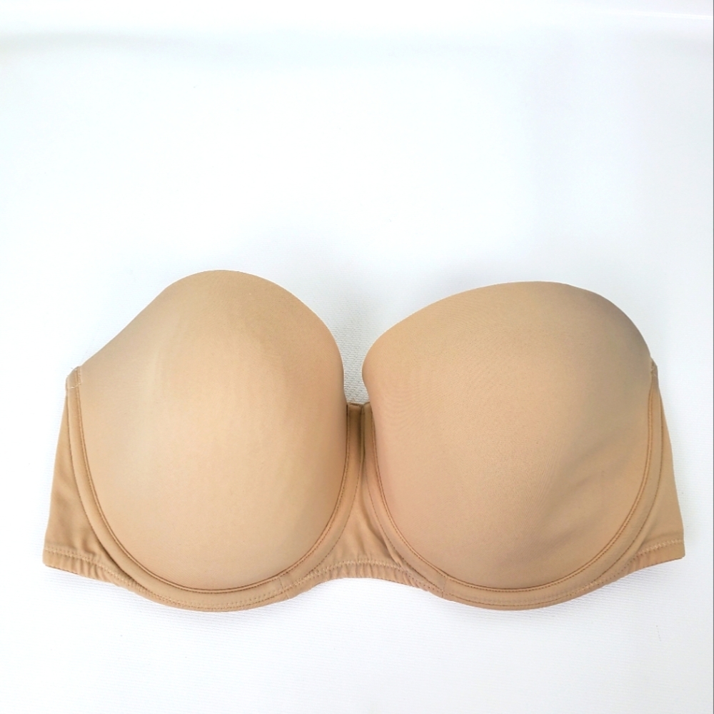 BALI Strapless Bra with Flower Nipple Cover